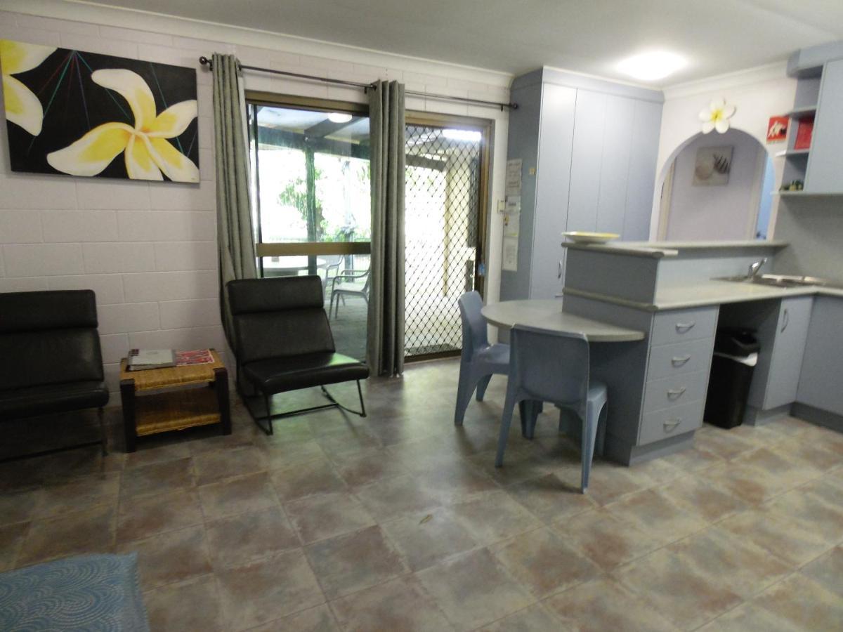 Balgal Beach Units Rollingstone Extérieur photo