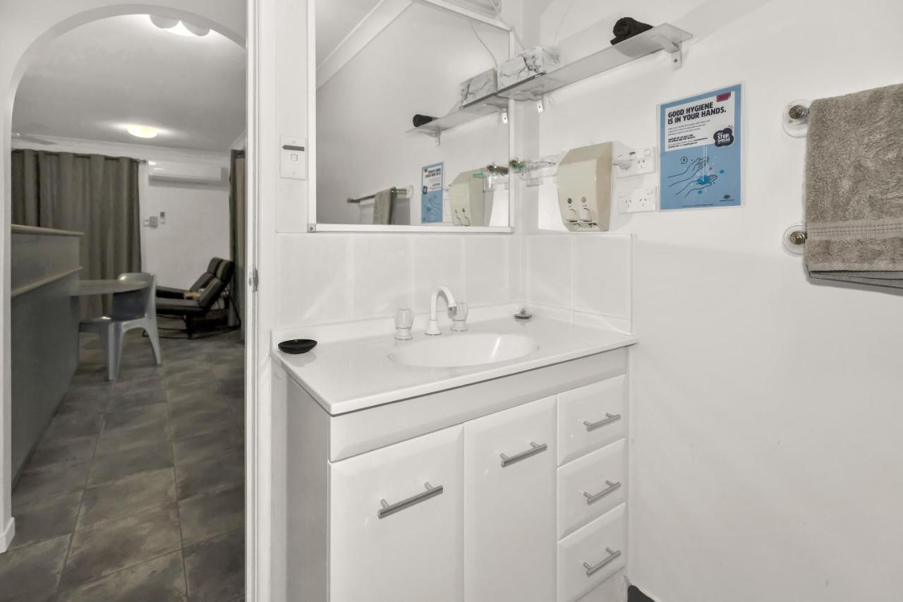 Balgal Beach Units Rollingstone Extérieur photo